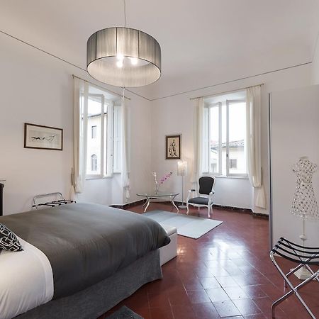 Old Bridge: Historical And Chic Apartment فلورنس المظهر الخارجي الصورة