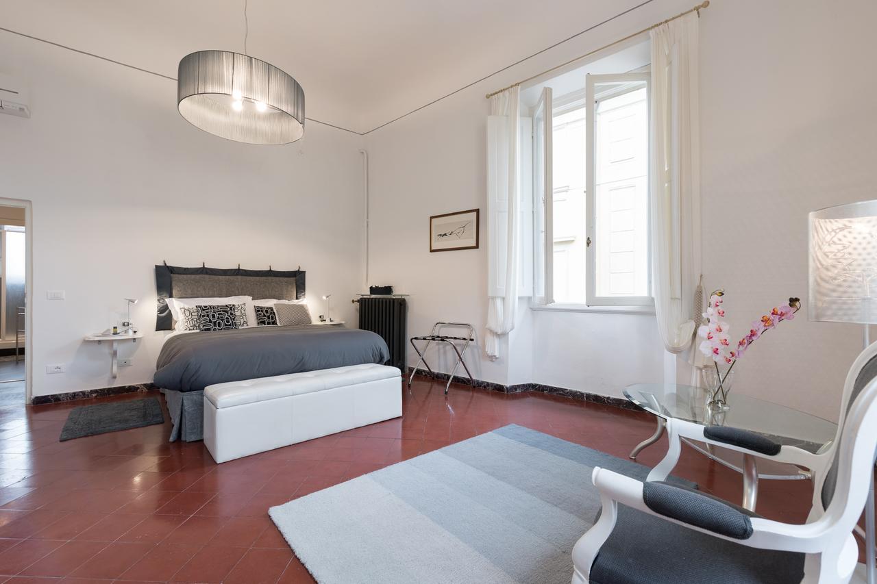 Old Bridge: Historical And Chic Apartment فلورنس المظهر الخارجي الصورة